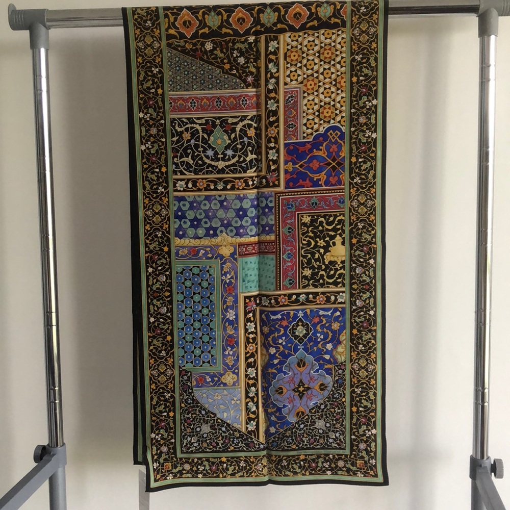 Oblong Scarf from the Metropolitan Museum of Art
